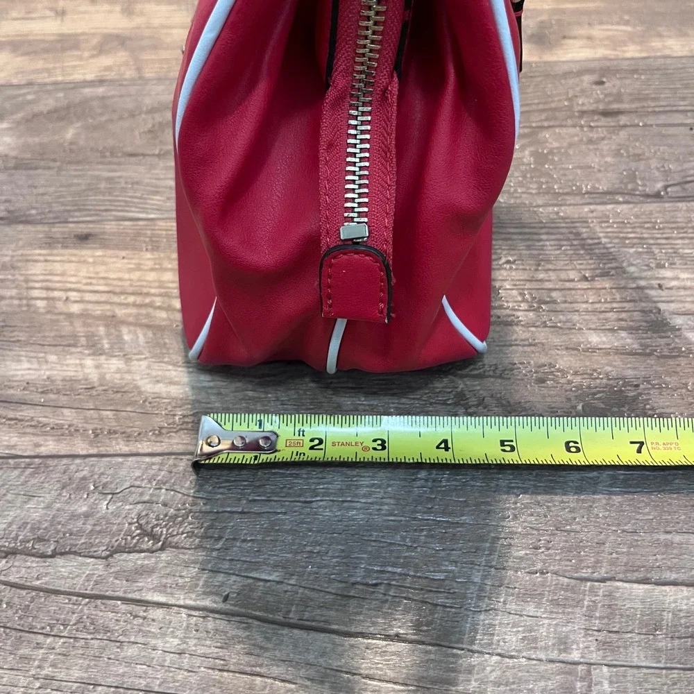 Guess Red Faux Leather Satchel Bag White‎ Piping Black Handles Silver Hardware